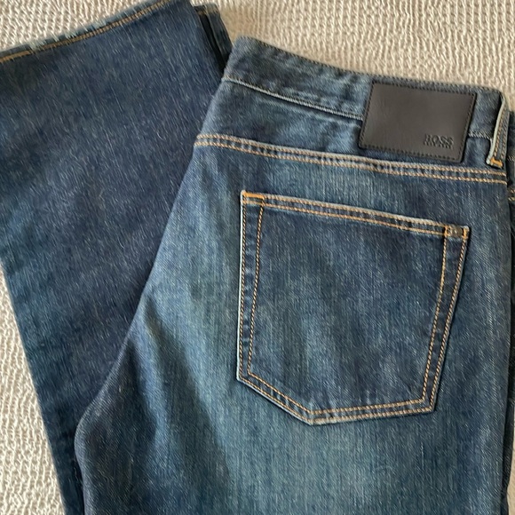 Hugo Boss “Kansas” jeans. 38x31. VGUC straight to boot. Dark wash “regular fit” - Picture 1 of 10